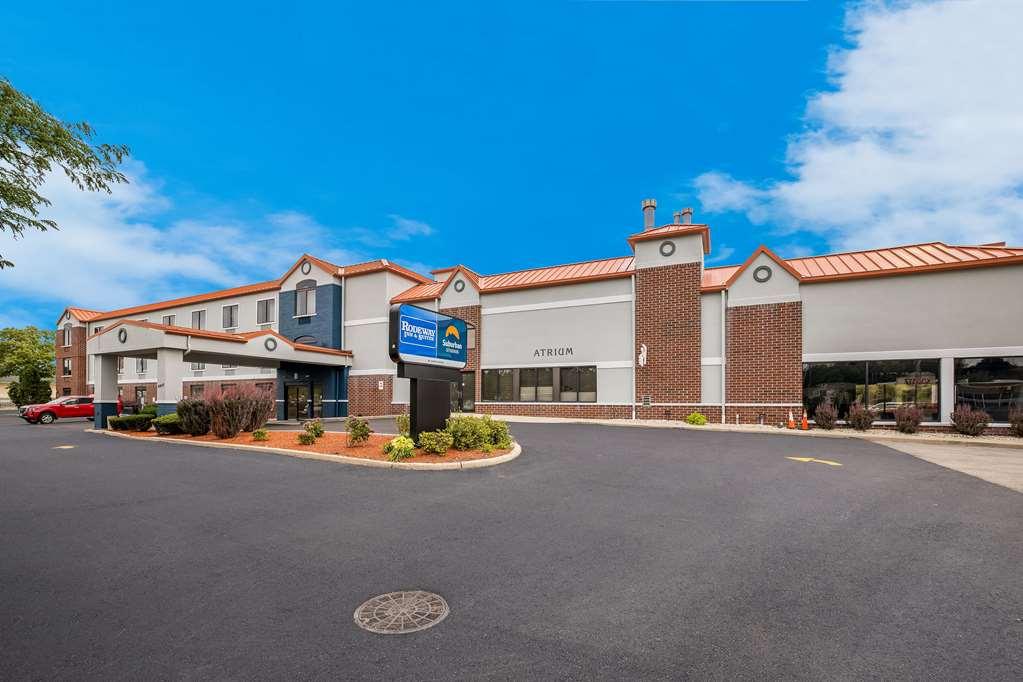 Suburban Studios Milwaukee Airport Εξωτερικό φωτογραφία