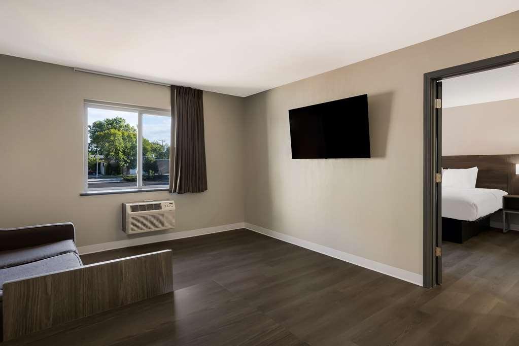 Suburban Studios Milwaukee Airport Δωμάτιο φωτογραφία